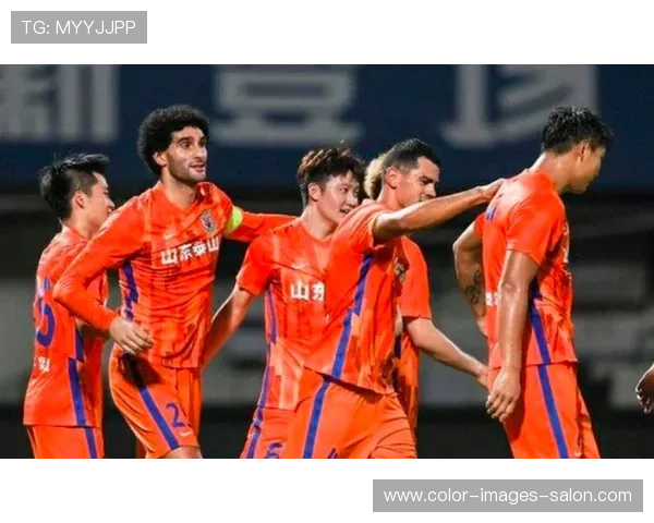 德甲中场转会热点：近期转会动态与潜在下家分析