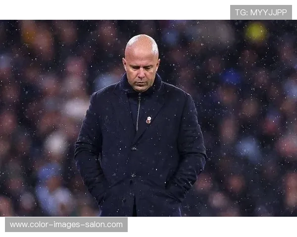 利物浦伤病问题逐步扩大,对争冠形势与赛季稳定性形成双重考验 利物浦伤病问题逐步扩大,对争冠形势与赛季稳定性形成双重考验