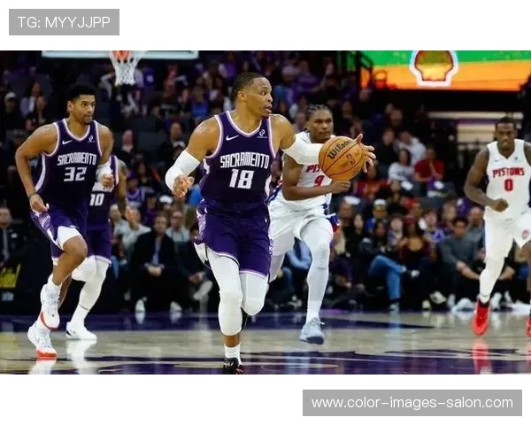 威斯布鲁克突破带动进攻节奏 提升关键时刻得分效率